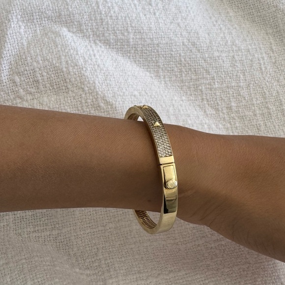 Diamond stud bracelet - Picture 2 of 4